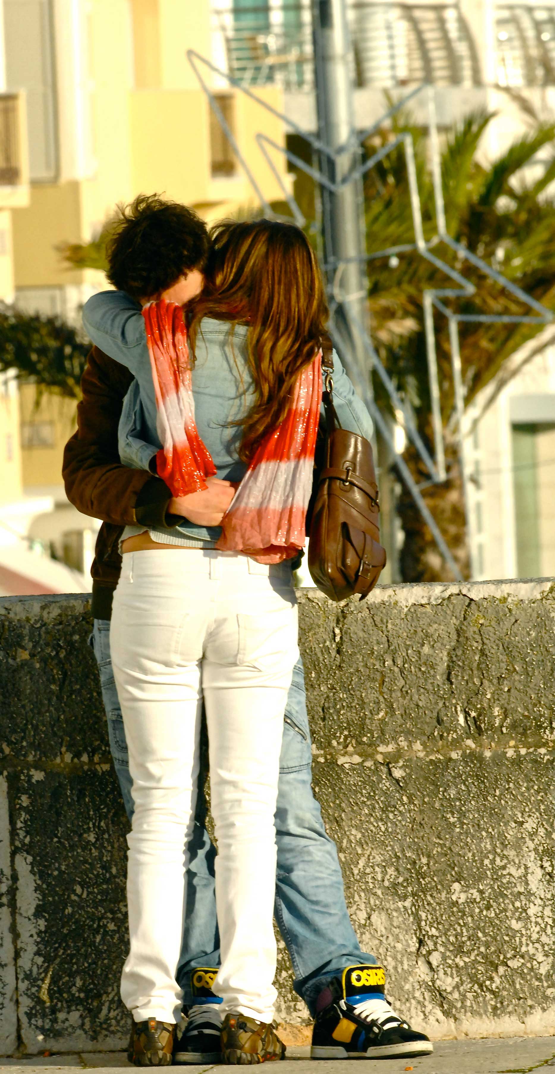 18 Kissing Pictures Of Love Couple Hd Kissing Wallpapers Of Couples