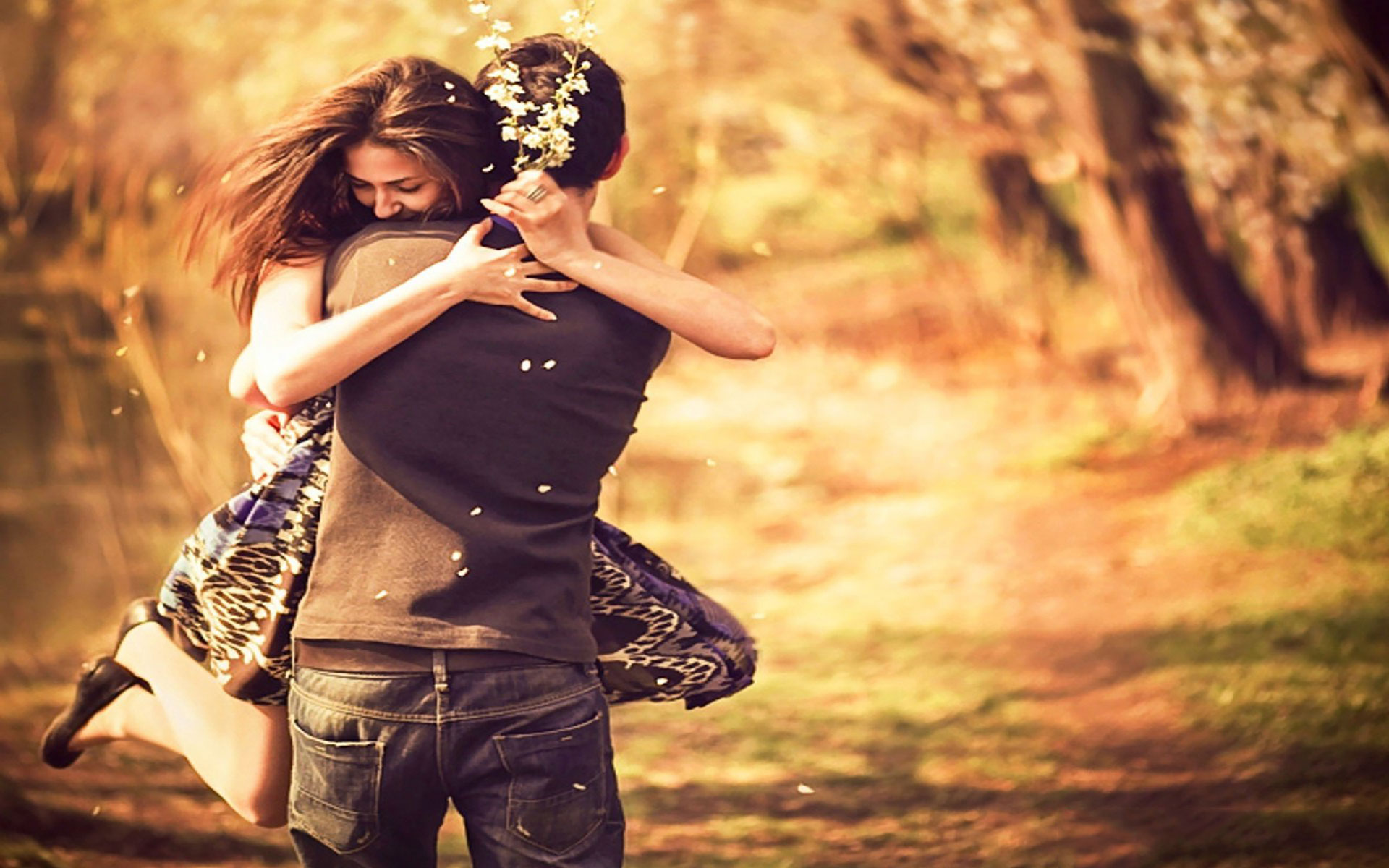 Cute Couple  Hug  Wallpapers  Pictures of Lovers Hugging 